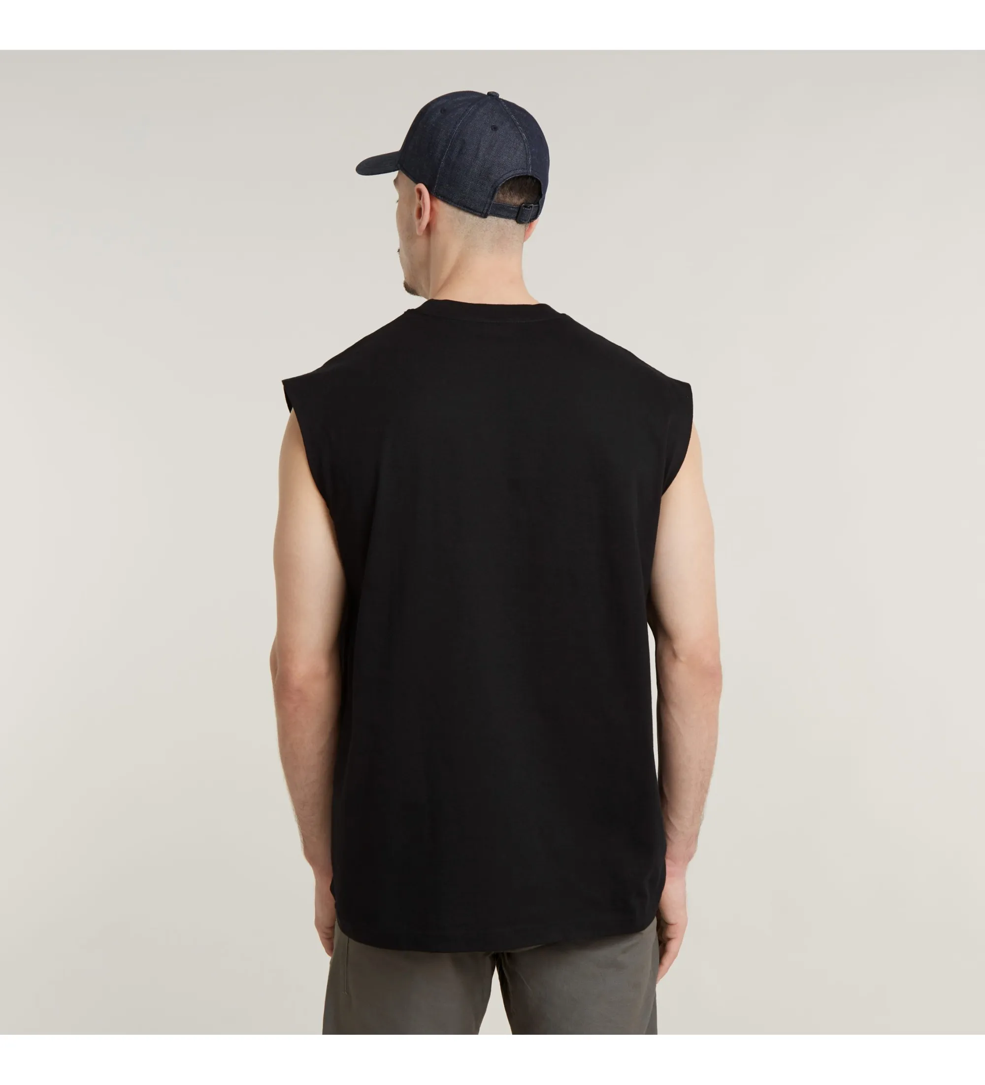 Camiseta Boxy Sleeveless negro