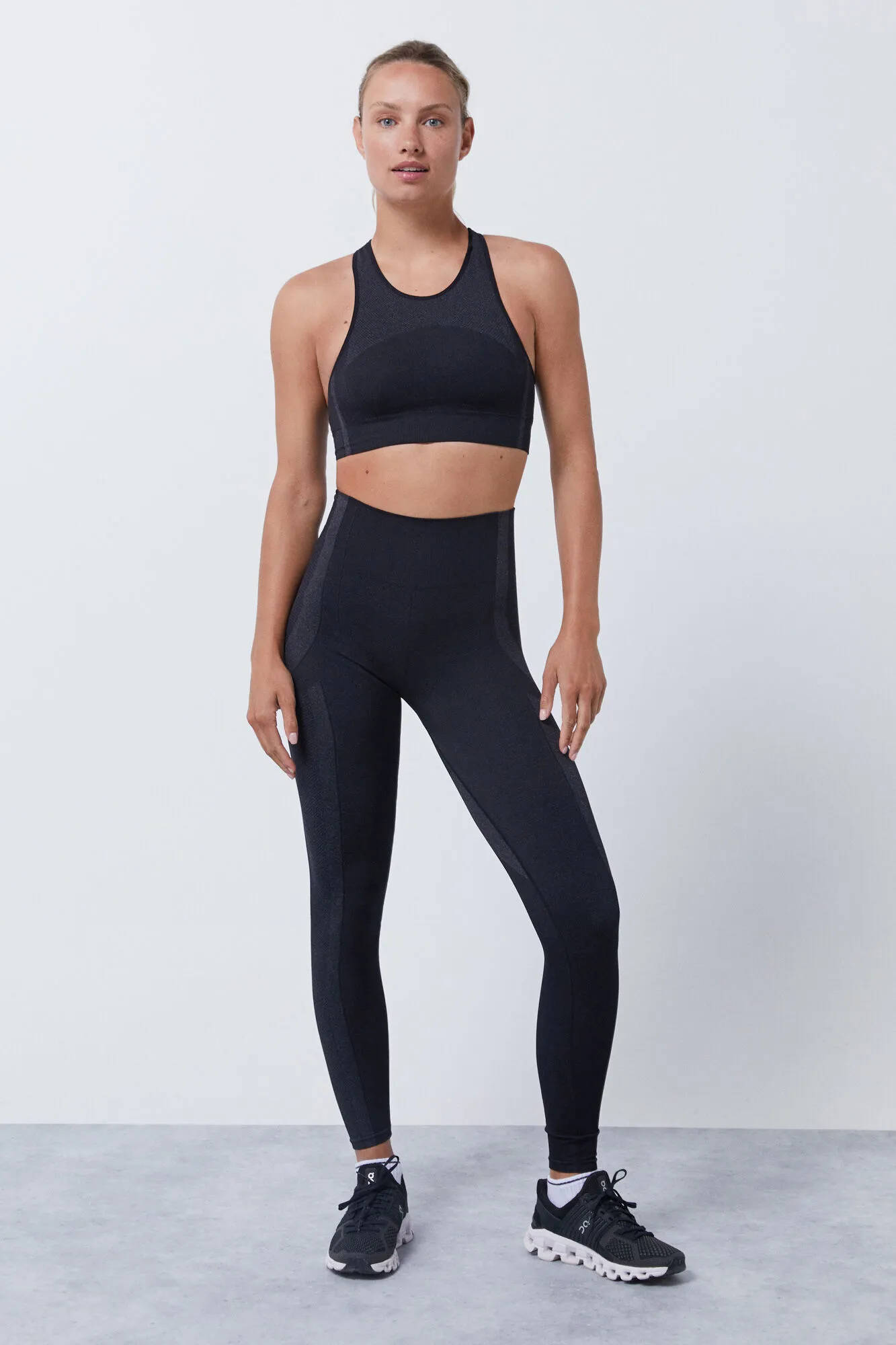 Dash and Stars Sujetador deportivo negro Seamless Fit