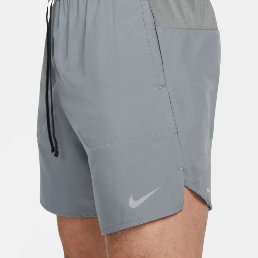 Nike Hombre Shorts Dri-FIT Stride 7in Brief-Lined Shorts Gris 