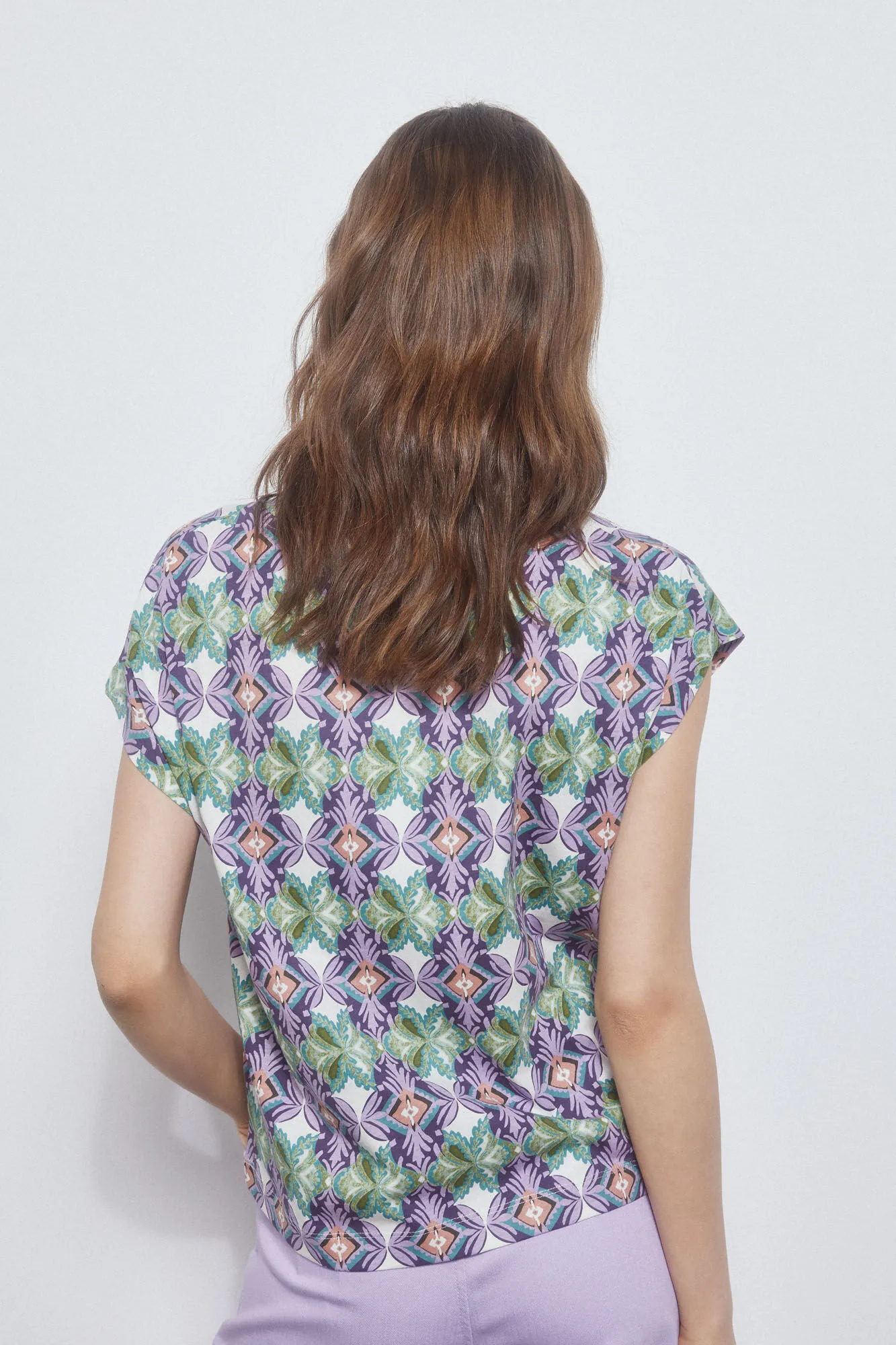 Printed sleeveless t-shirt