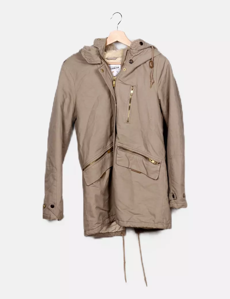 Pull&Bear Parka gris capcuha pelo