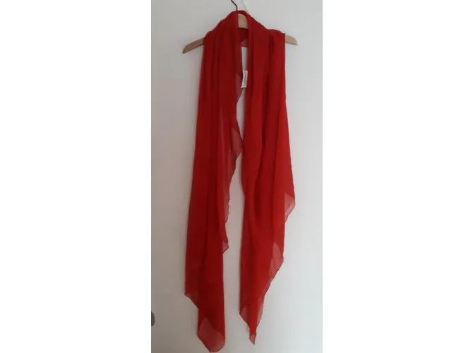 Yves Saint Laurent Bufanda vintage Roja 