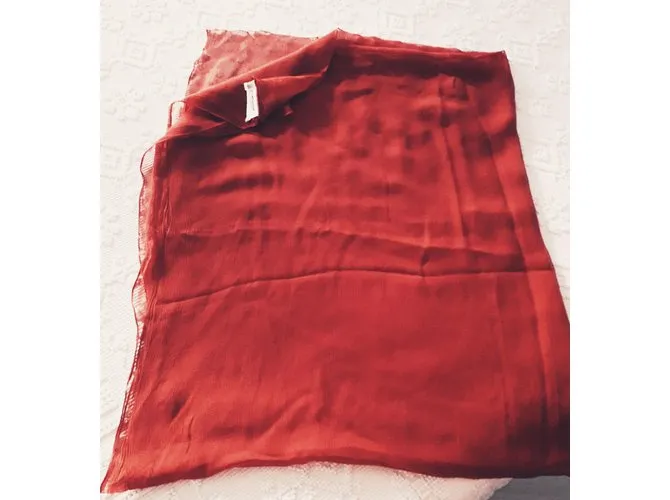 Yves Saint Laurent Bufanda vintage Roja 